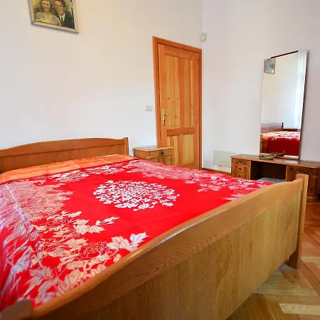 Apartment Trget