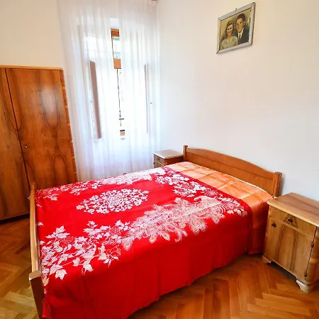 Apartment Trget * Trget
